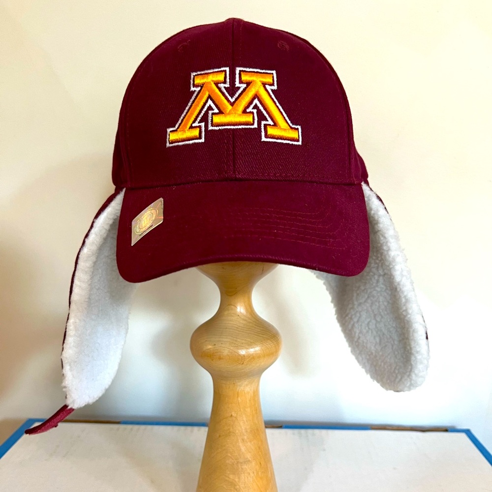 New Officially Licensed Minnesota Gopher Winter Baseball Cap/Trapper Hat